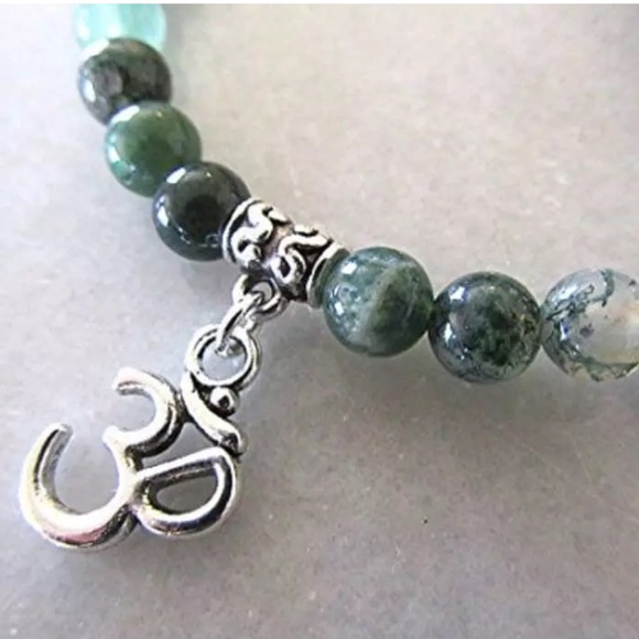Healing Moss Agate 6mm & 8mm Gemstone Ohm bracelet - Picture 2 of 3